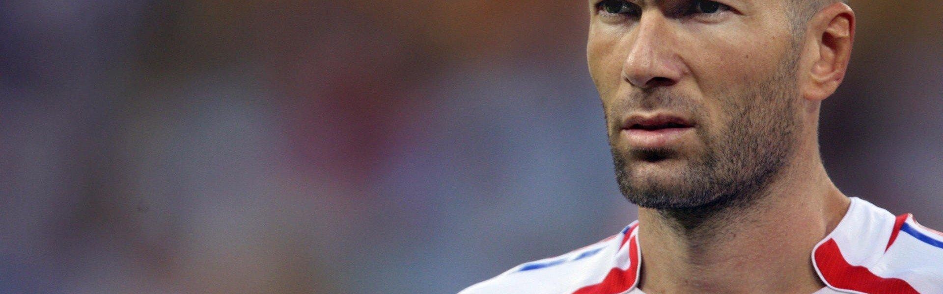 【爱游戏官网】点球大战决胜负！加时赛鏖战120分钟，豪门对决惊心动魄