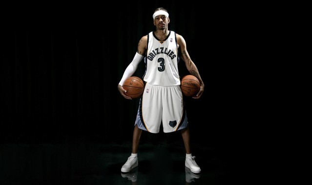 爱游戏体育|德甲联赛激战正酣，拜仁慕尼黑紧追榜首多特蒙德