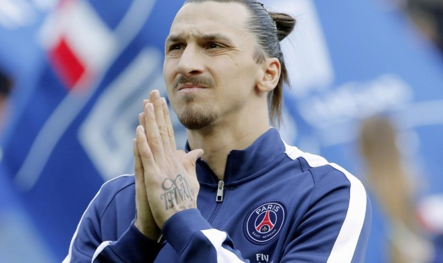 爱游戏-中超联赛激战正酣，争冠保级悬念迭起