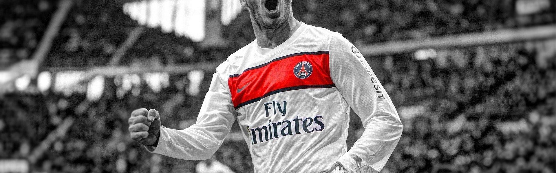 【爱游戏体育】足坛震撼！天价转会刷新纪录，超级巨星加盟豪门引发全球热议