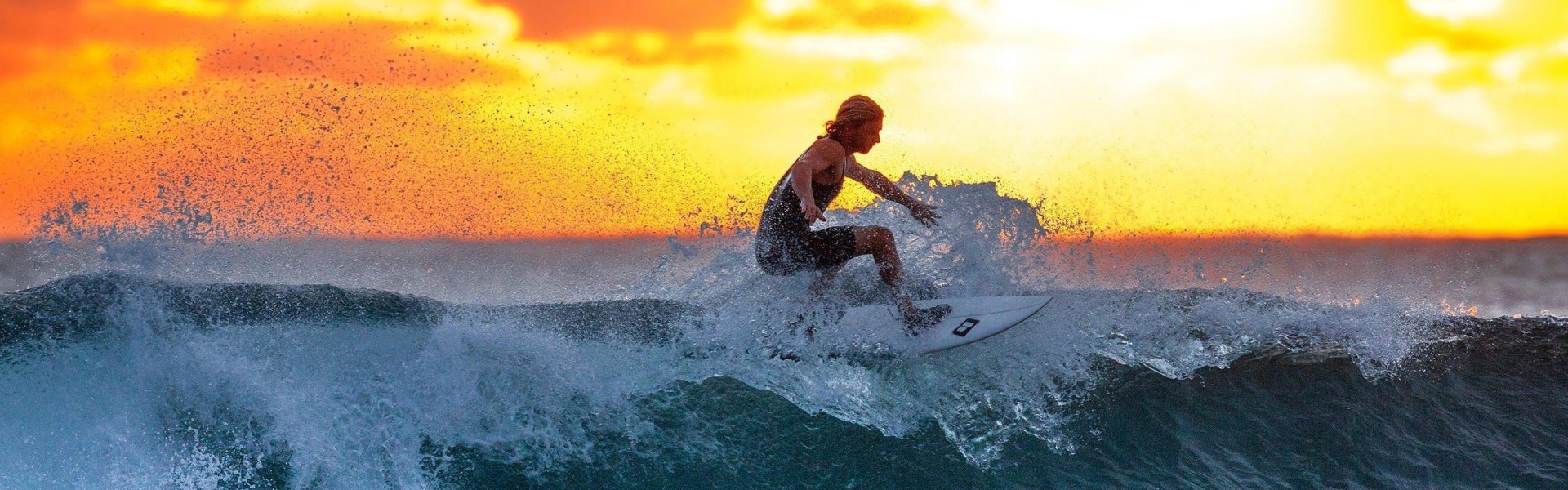 爱游戏官方入口|黑马逆袭！无名小将爆冷击败世界冠军，体坛震撼