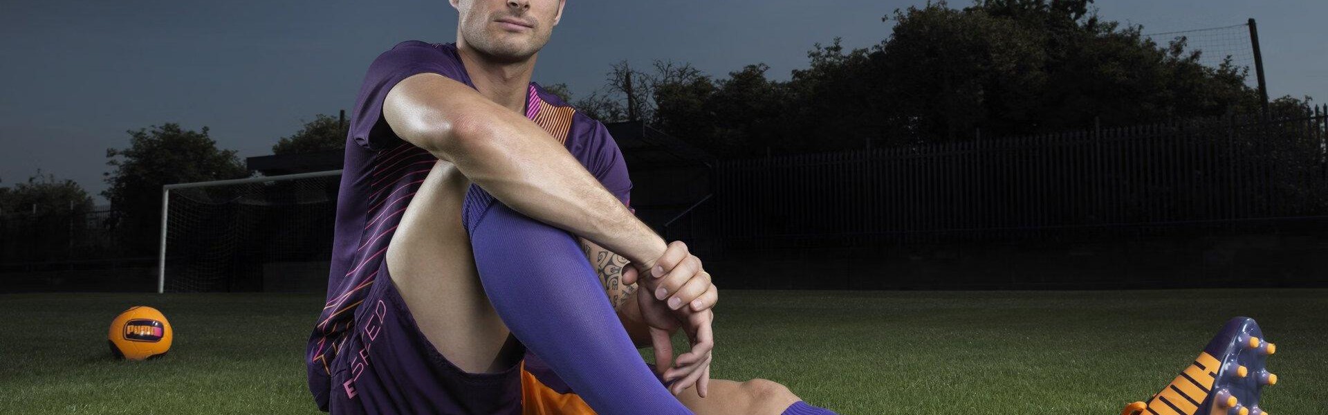 爱游戏体育-VAR判罚引发巨大争议 关键进球被吹比赛陷入混乱