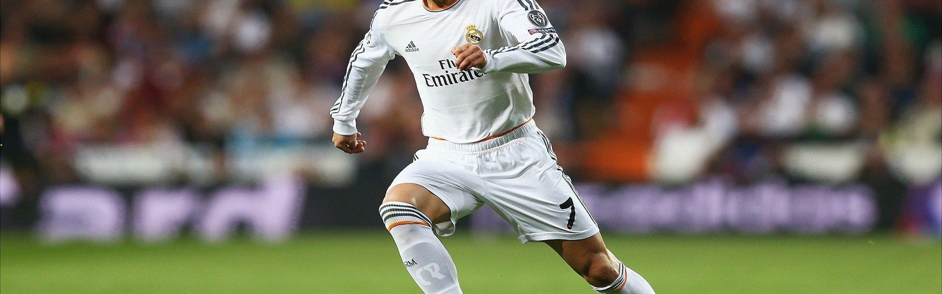 爱游戏官方入口_中国选手张伟丽成功卫冕UFC草量级冠军 展现格斗技艺巅峰对决