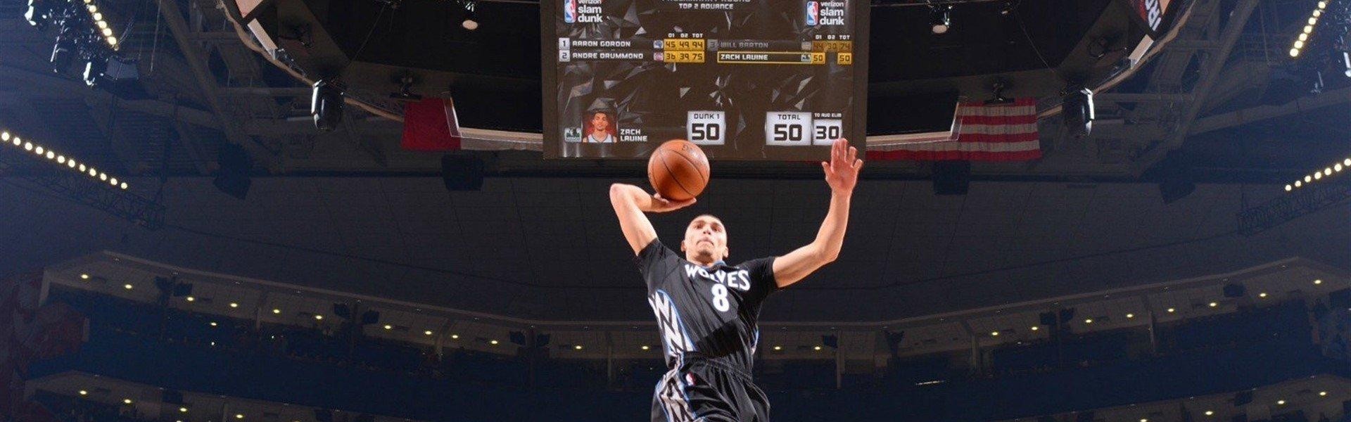 【爱游戏体育】阿尔卡拉斯强势晋级温网四强 新生代天王再展统治力