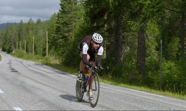 爱游戏官网|纳达尔法网强势回归，三盘横扫对手晋级次轮