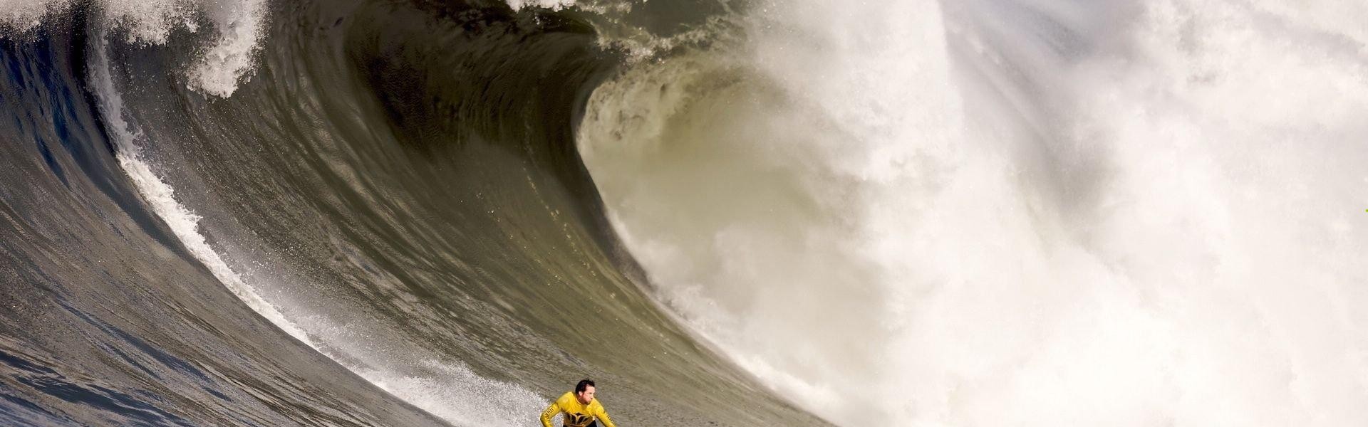 【爱游戏体育】巨星伤愈归来！关键复出助球队扭转颓势