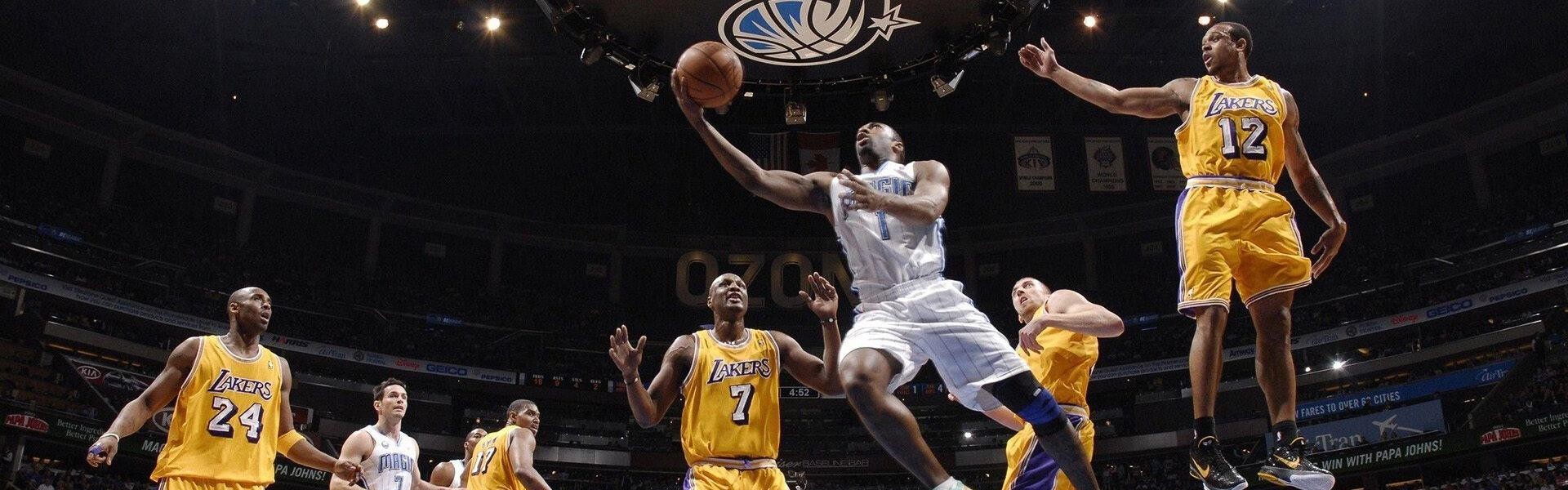 爱游戏官网-库里狂砍50分率勇士逆转取胜，三分神射再创历史纪录