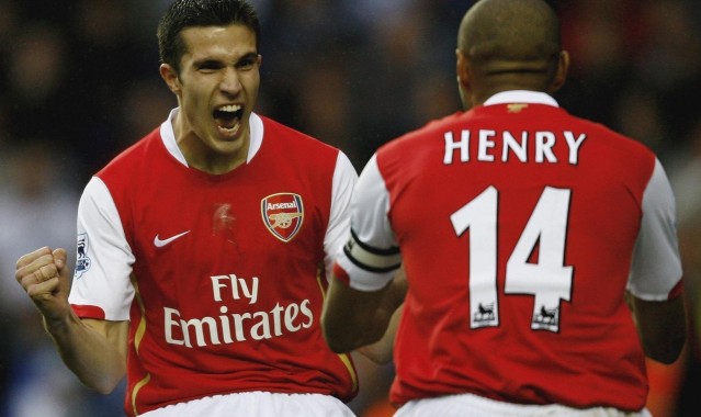 爱游戏官方入口：足坛震撼！天价转会刷新纪录，豪门争夺战尘埃落定