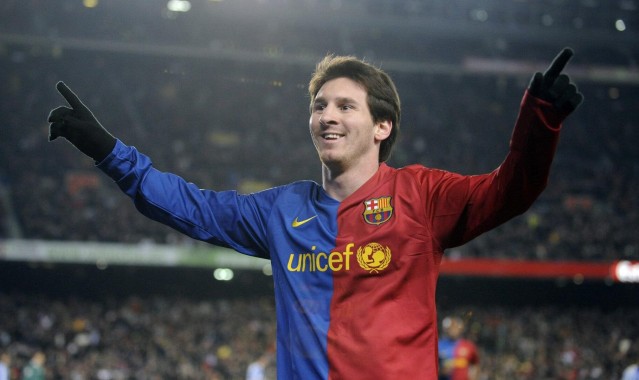 爱游戏官方入口-意甲联赛激战正酣，尤文图斯逆转取胜，国际米兰紧追不舍