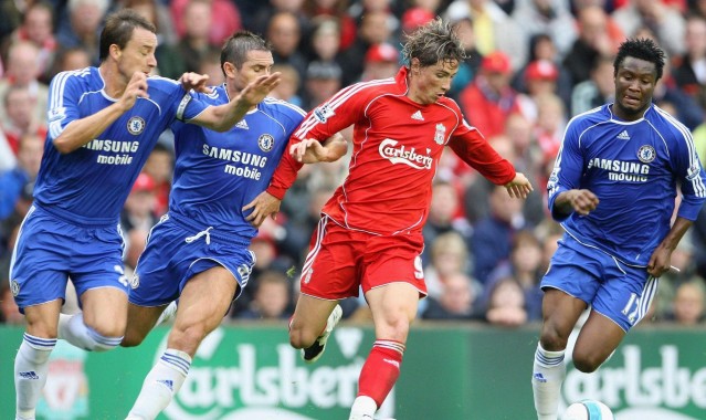 爱游戏官方入口|UFC 296上演巅峰对决，爱德华兹成功卫冕次中量级冠军